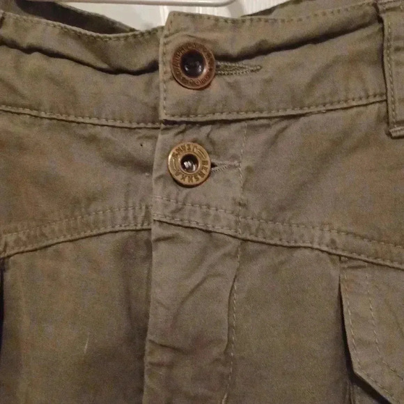 💙🌹khaki Bermuda shorts🎉 - Picture 7 of 16